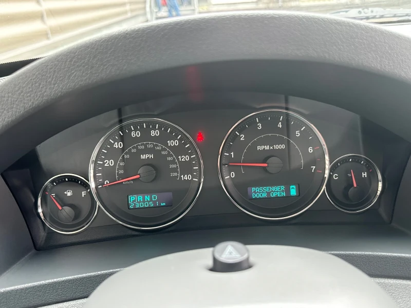 Jeep Grand cherokee 4.7//223кс, снимка 13 - Автомобили и джипове - 53455508