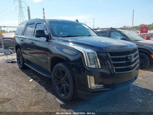 Cadillac Escalade LUXURY, снимка 1 - Автомобили и джипове - 47423395