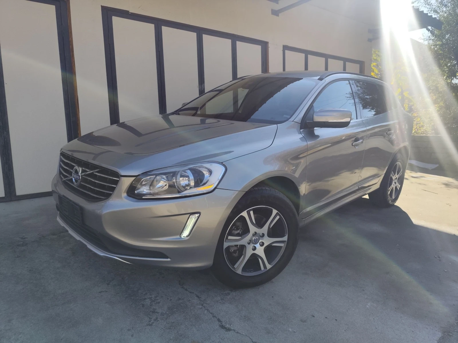 Volvo XC60 D5 AWD(4х4) R-DESIGN MOMENTUM FaceLift KayLess go  - изображение 3