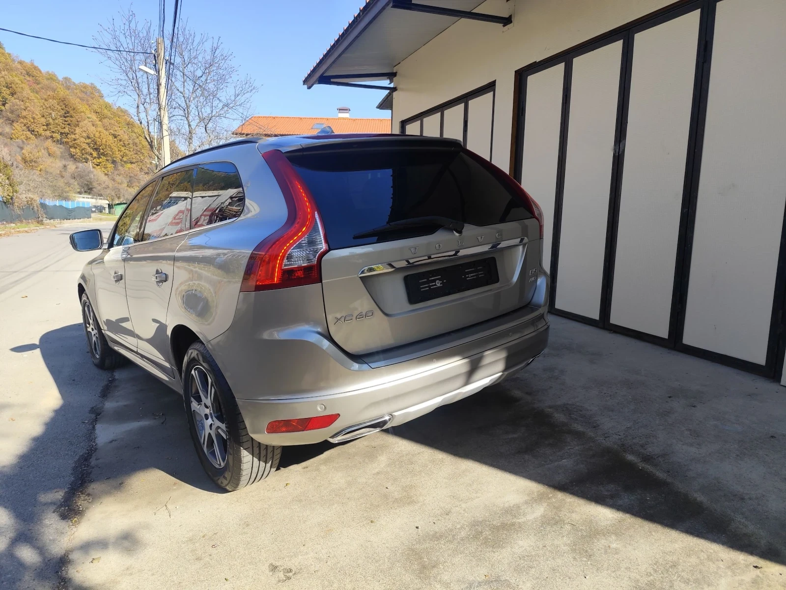 Volvo XC60 D5 AWD(4х4) R-DESIGN MOMENTUM FaceLift KayLess go  - изображение 8