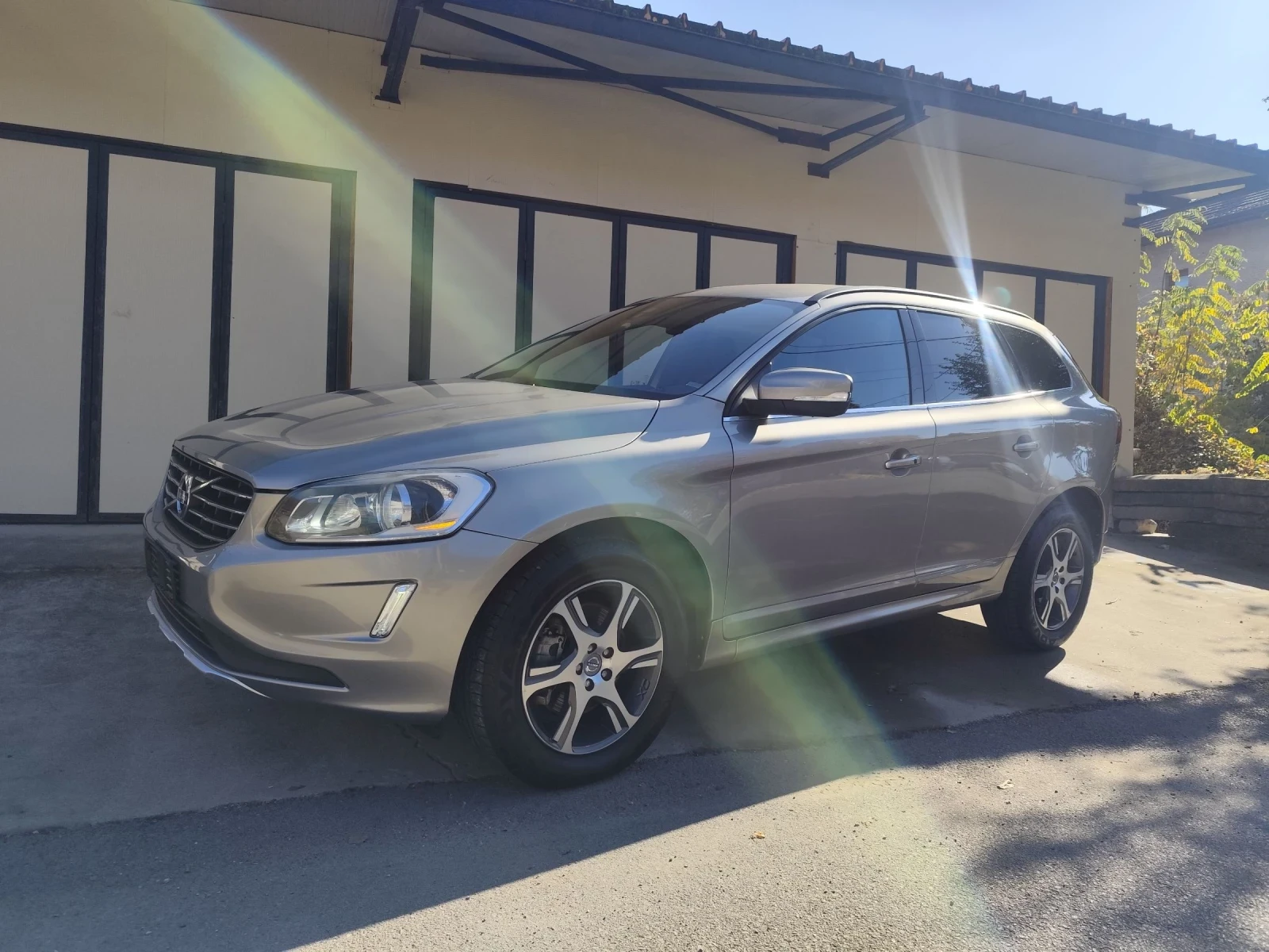 Volvo XC60 D5 AWD(4х4) R-DESIGN MOMENTUM FaceLift KayLess go  - изображение 5