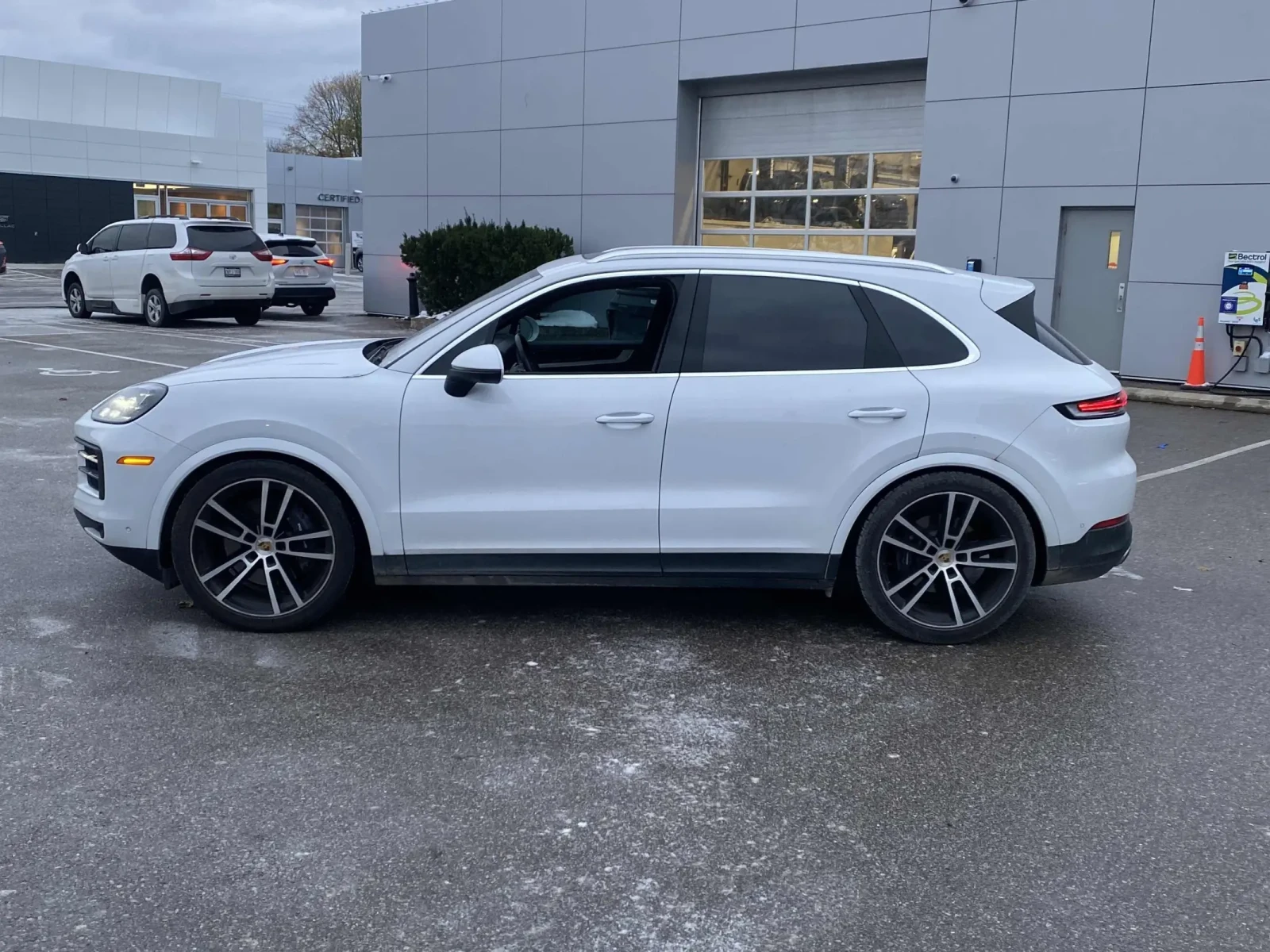 Porsche Cayenne * CARFAX *    | Mobile.bg   3