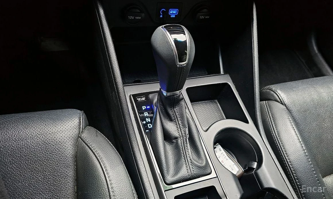 Hyundai Tucson, снимка 9 - Автомобили и джипове - 53764913