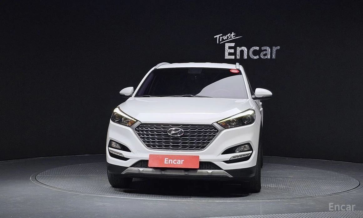 Hyundai Tucson, снимка 3 - Автомобили и джипове - 53764913