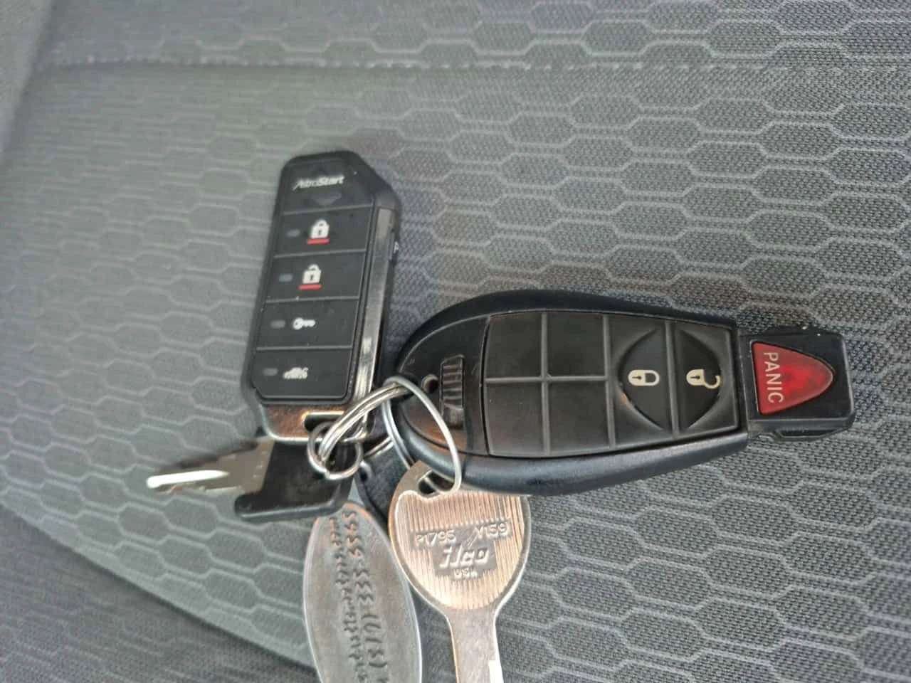 Dodge RAM 1500 * EXPRESS * CARFAX * ЦЕНА ДО БГ, снимка 8 - Автомобили и джипове - 54080774