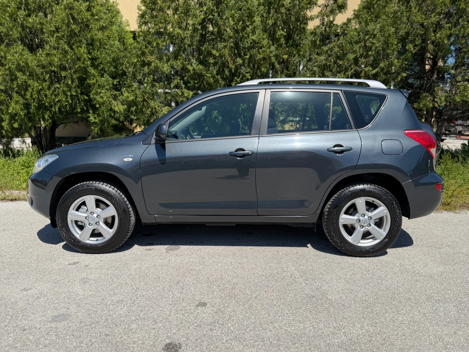 Toyota Rav4 2.2D-4D 136к.с. 4х4 ИТАЛИЯ, снимка 2 - Автомобили и джипове - 54457391