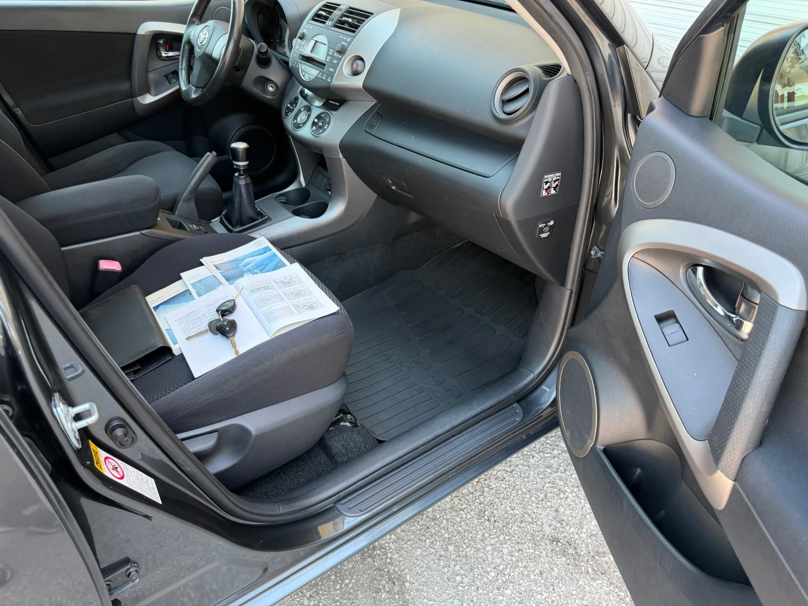 Toyota Rav4 2.2D-4D 136к.с. 4х4 ИТАЛИЯ, снимка 15 - Автомобили и джипове - 54457391