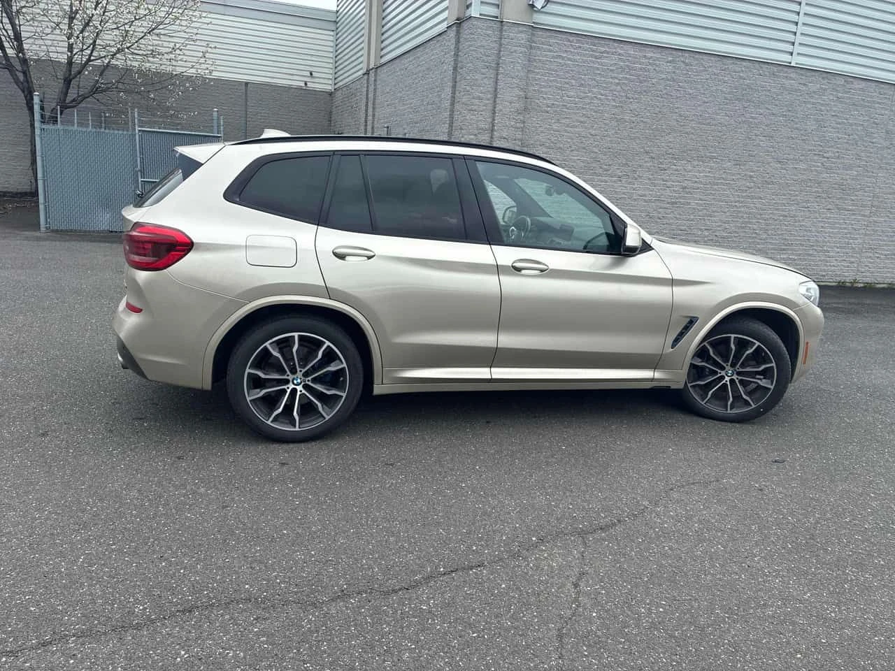 BMW X3 * xDrive30i * M-SPORT* ЕЛ.БАГАЖНИК* ПАНОРАМА* , снимка 3 - Автомобили и джипове - 54573617