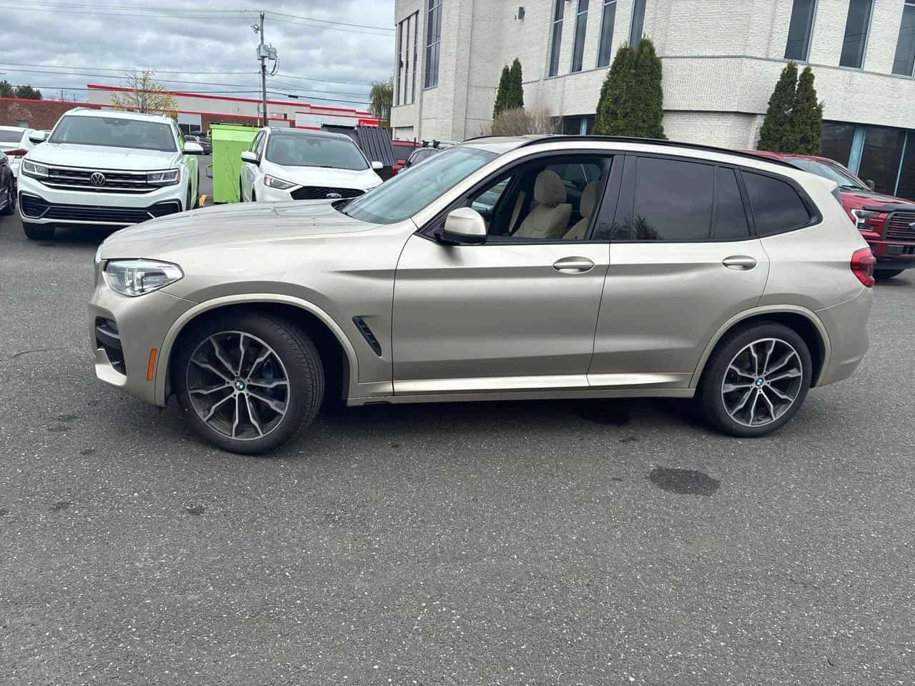 BMW X3 * xDrive30i * M-SPORT* ЕЛ.БАГАЖНИК* ПАНОРАМА* , снимка 2 - Автомобили и джипове - 54573617