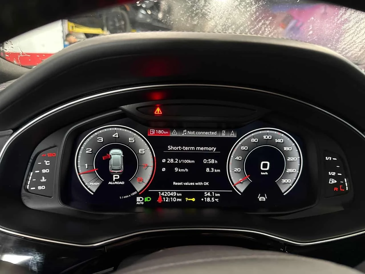 Audi Q8 Technik  CARFAX, снимка 8 - Автомобили и джипове - 55786498