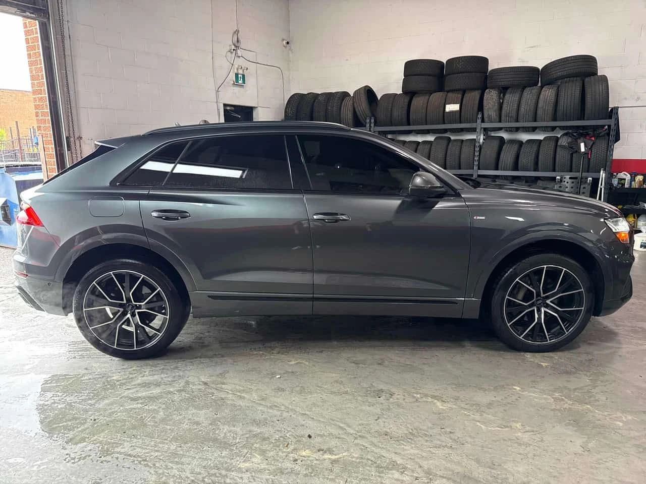 Audi Q8 Technik  CARFAX, снимка 3 - Автомобили и джипове - 55786498