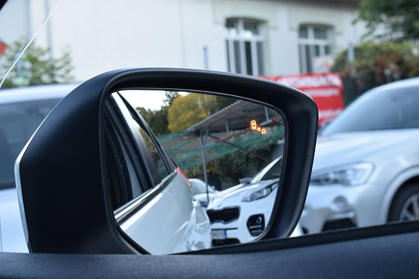 Mitsubishi Eclipse Cross 1.5ШВЕЙЦАРИЯ-360КАМЕРА/ДИСТРОНИК/4Х4/KEYLES/LUX, снимка 16 - Автомобили и джипове - 56303114