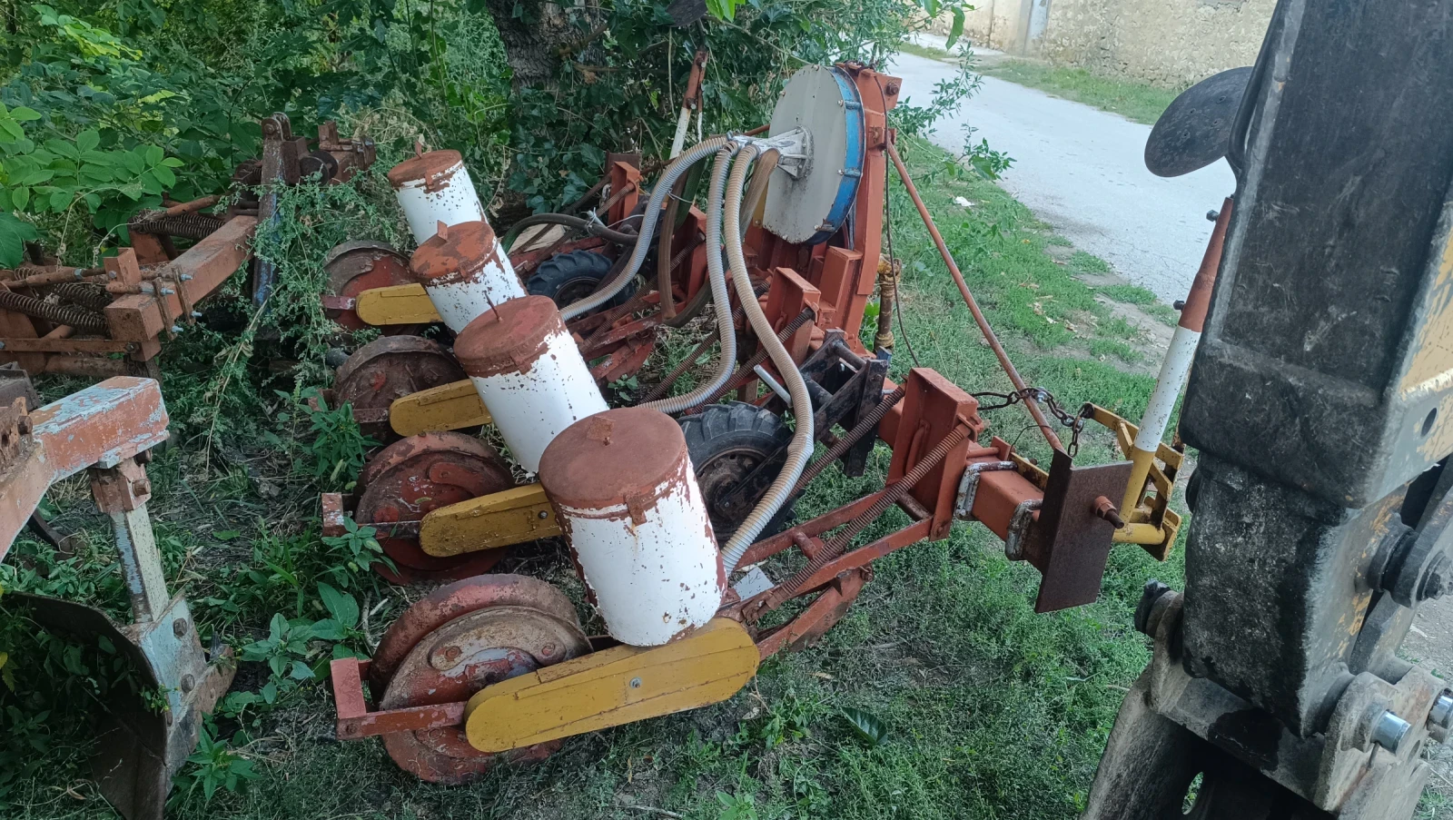 Трактор New Holland SNH 704 - изображение 2