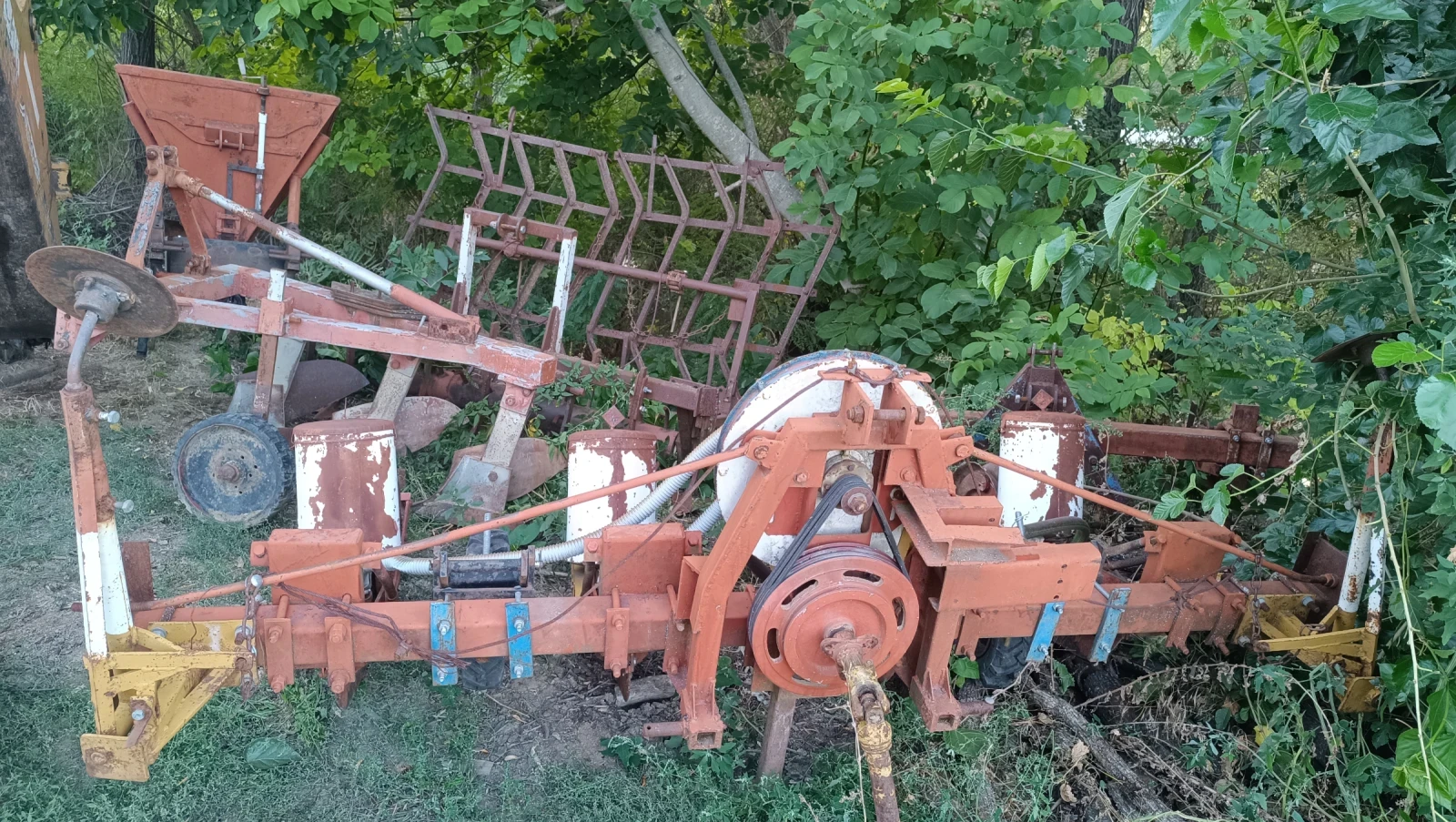 Трактор New Holland SNH 704 - изображение 3