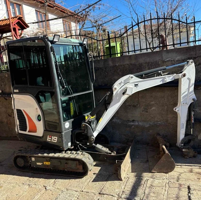 ����� Bobcat E19 | Mobile.bg � ����������� 1
