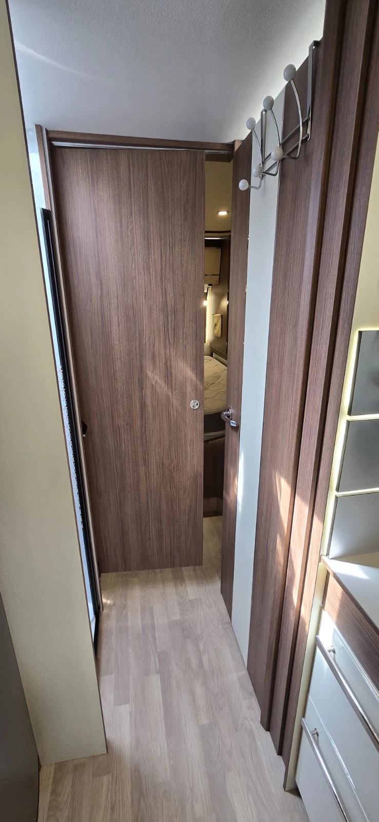 Кемпер Fleurette Florium Discovery 75  , снимка 14 - Каравани и кемпери - 54179143