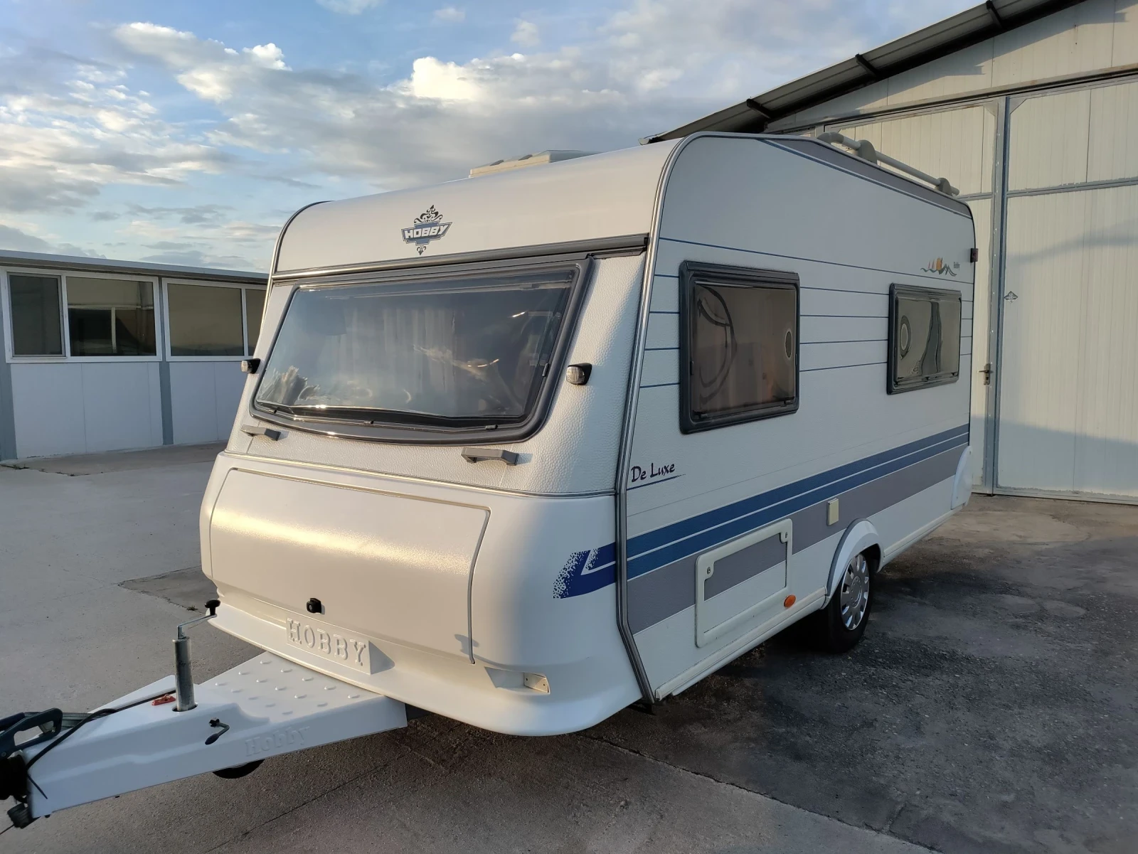 Каравана Hobby DeLuxe 400 Форселт Бойлер Като Нова Регистрирана  - изображение 6