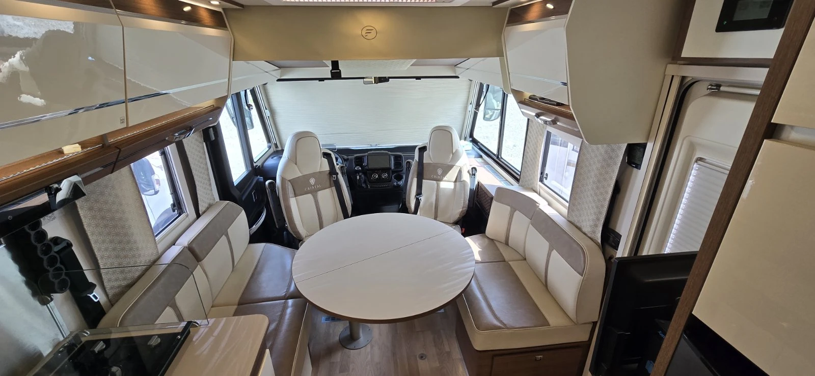 Кемпер Fleurette Florium Discovery 75  , снимка 5 - Каравани и кемпери - 54179143