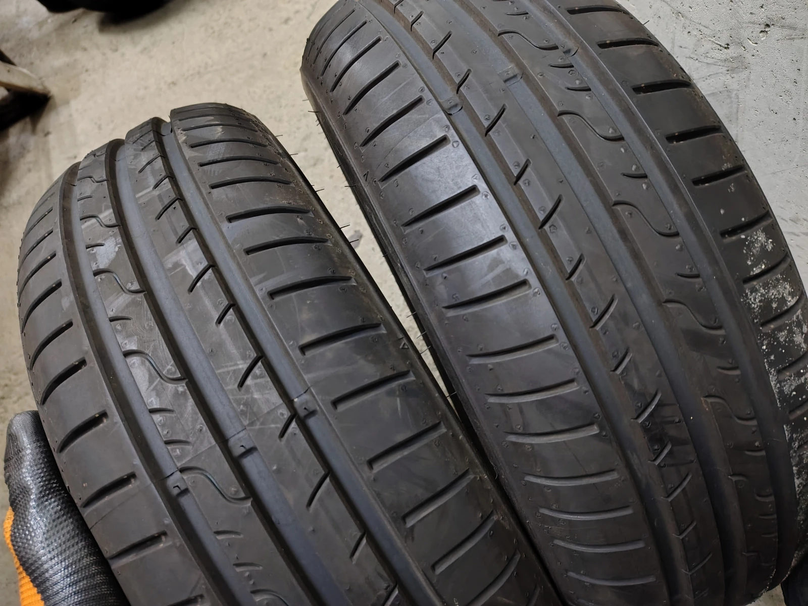 Гуми Летни 185/60R15, снимка 2 - Гуми и джанти - 54085679
