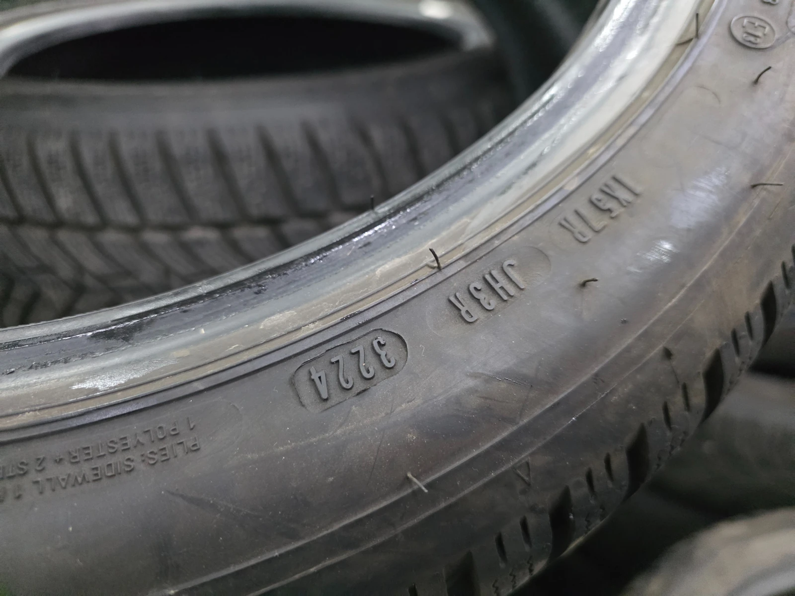 Гуми Зимни 225/45R17, снимка 9 - Гуми и джанти - 54986830