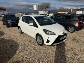 Toyota Yaris 1.5 HYBRID/SERVICE BOOK, снимка 1