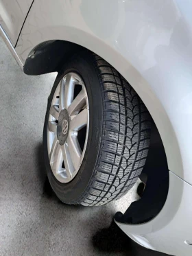 VW Touran 1.6 TDI-DSG-NAVI-CAM | Mobile.bg    16