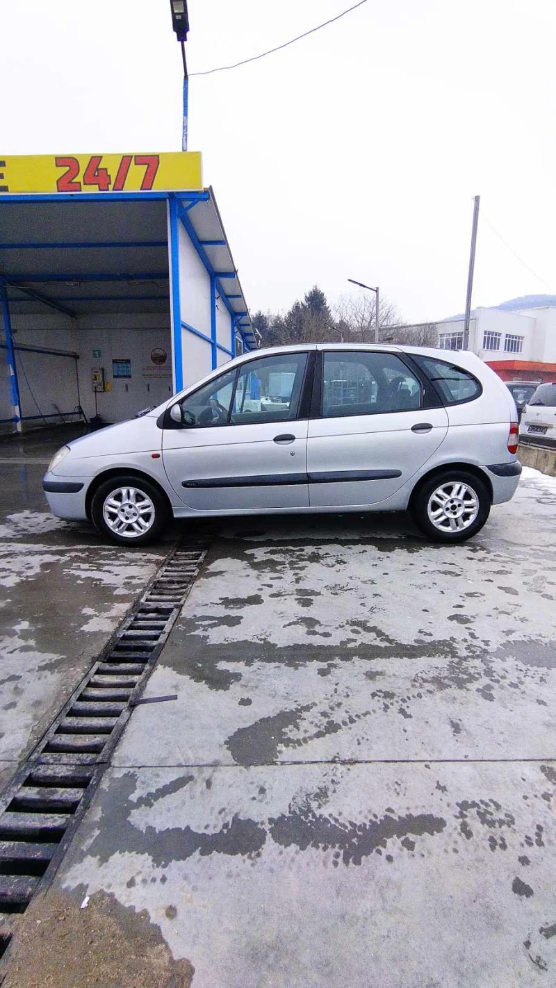 Renault Scenic 1.9 DTI, снимка 2 - Автомобили и джипове - 49274281