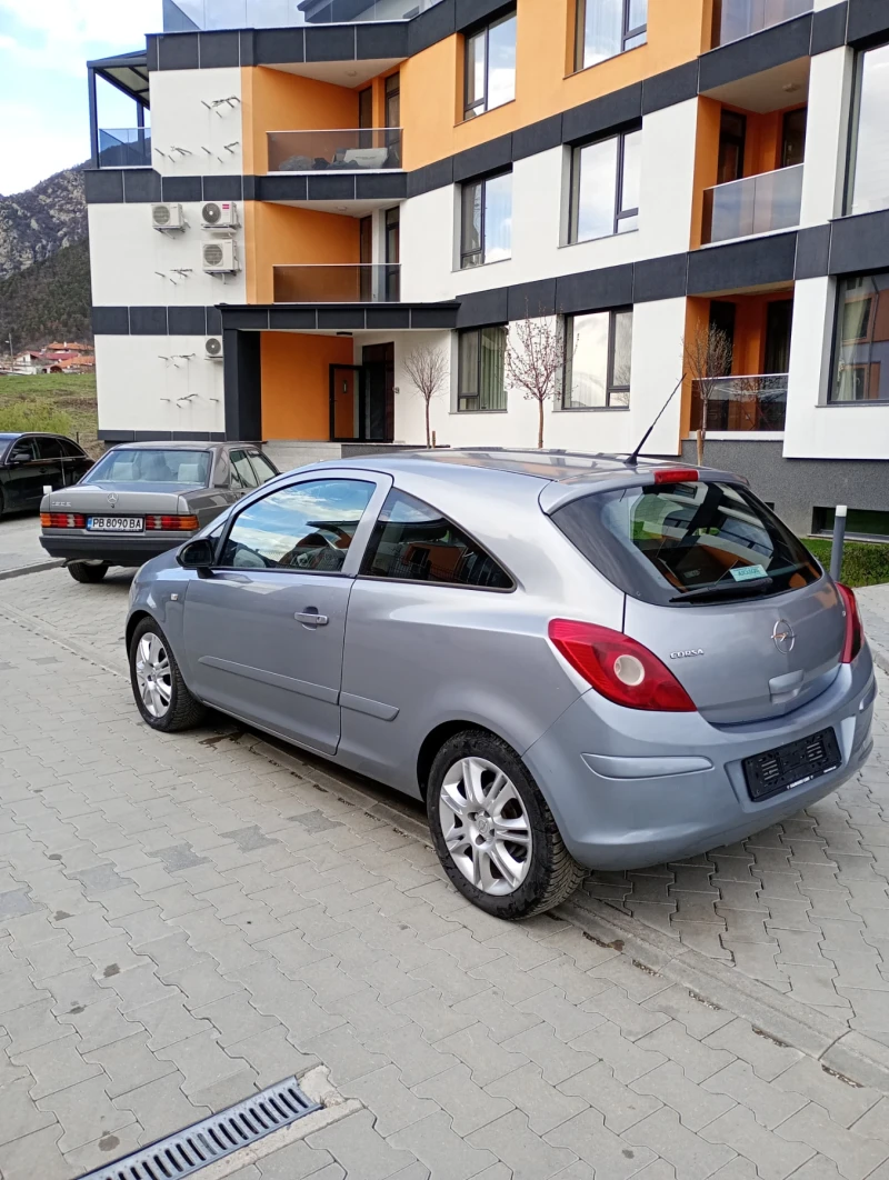 Opel Corsa 1.2 16v 75hp Климатик Мулти волан, снимка 7 - Автомобили и джипове - 49531647