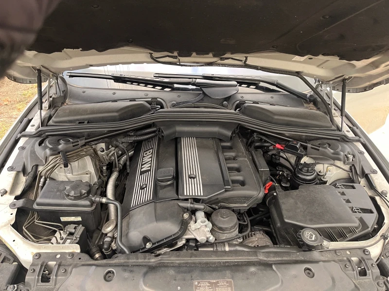 BMW 520 520i CH, снимка 14 - Автомобили и джипове - 52312383