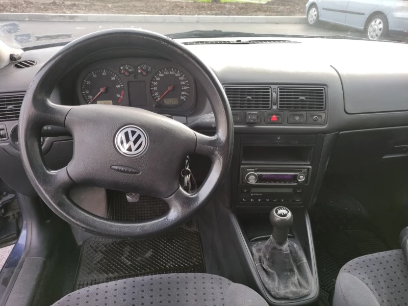 VW Golf, снимка 6 - Автомобили и джипове - 52478382