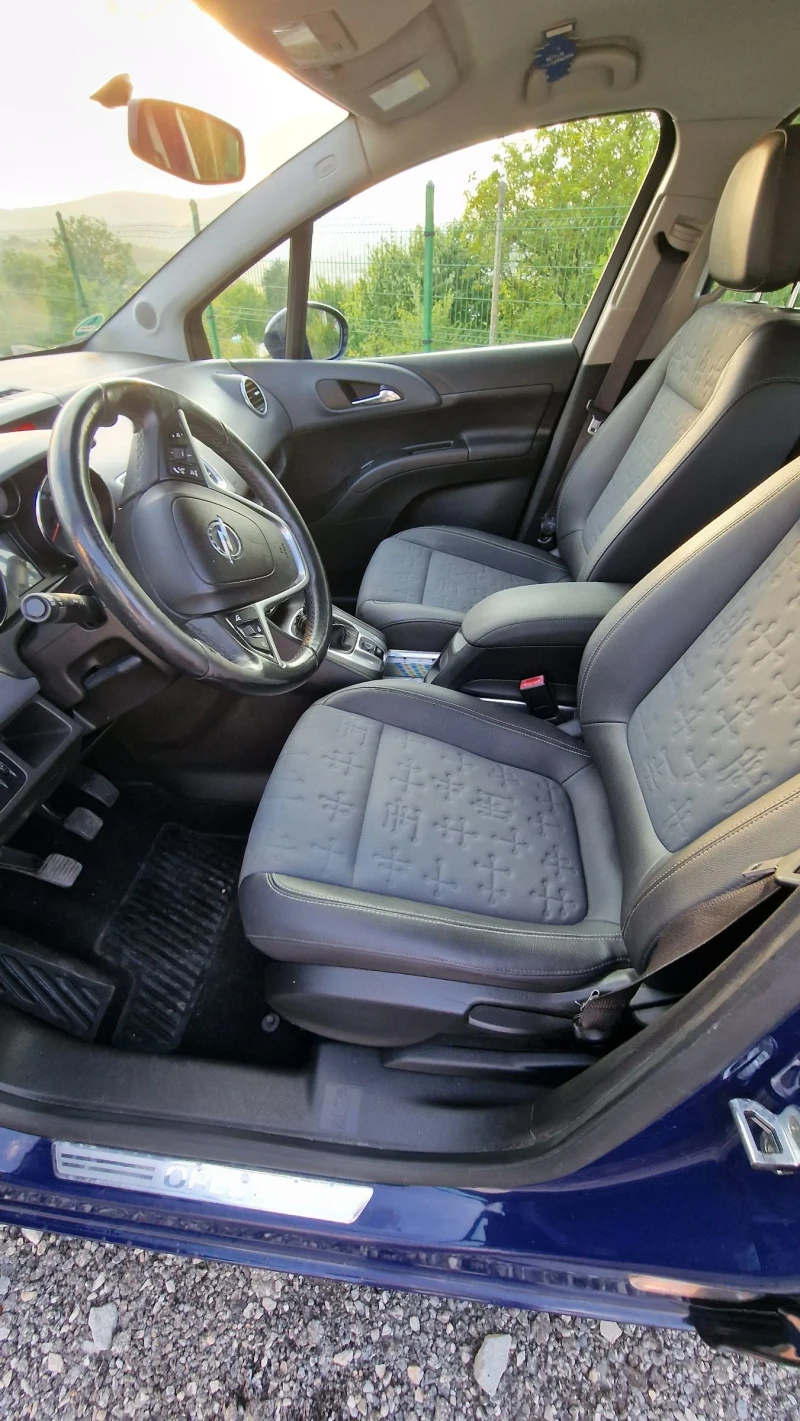 Opel Meriva, снимка 4 - Автомобили и джипове - 52516404