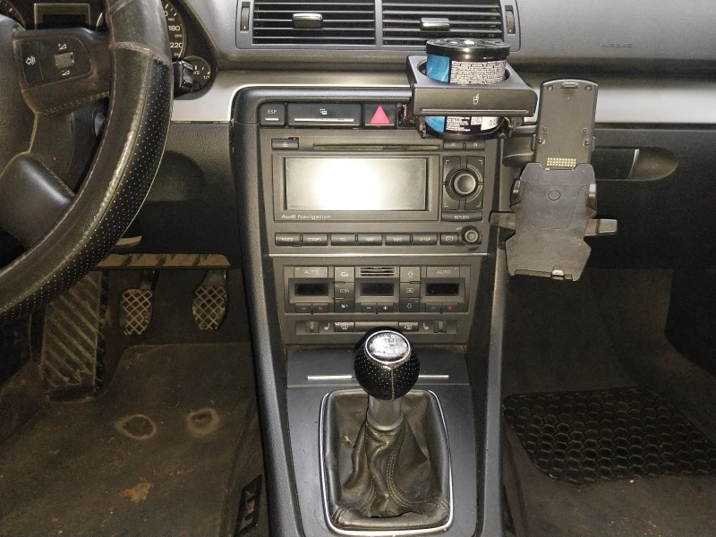 Audi A4, снимка 8 - Автомобили и джипове - 52574976