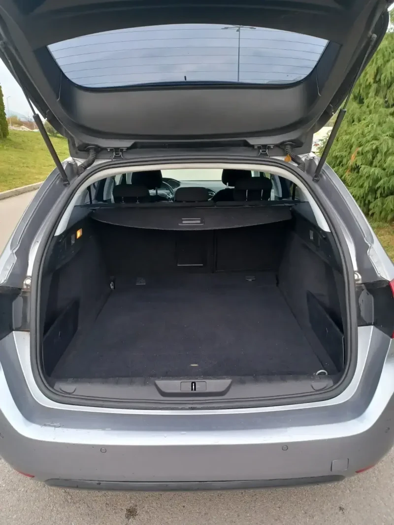 Peugeot 308 1.6l HDI euro 6, снимка 10 - Автомобили и джипове - 52647133