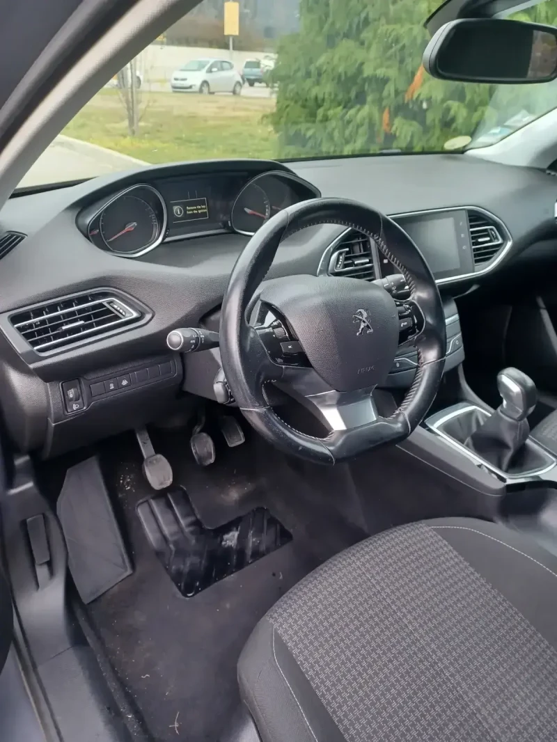 Peugeot 308 1.6l HDI euro 6, снимка 9 - Автомобили и джипове - 52647133