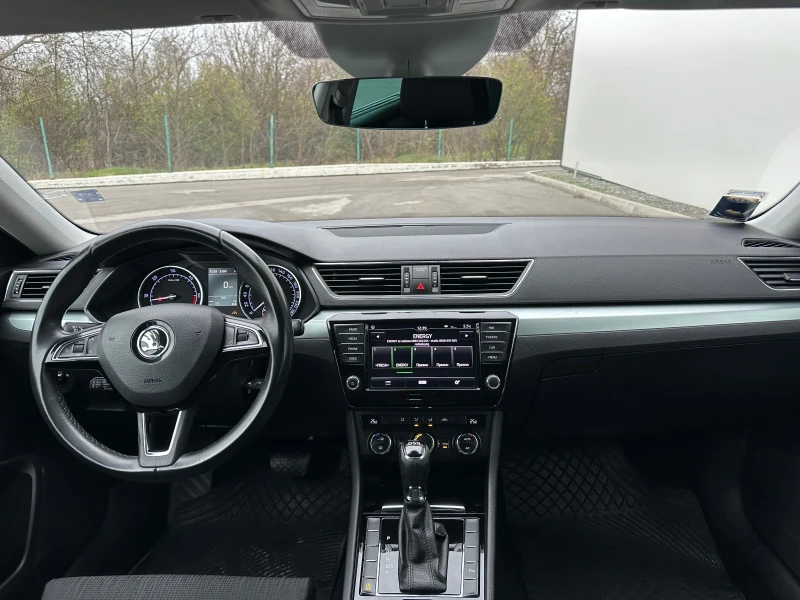 Skoda Superb 2.0TDI DSG, снимка 9 - Автомобили и джипове - 52691225