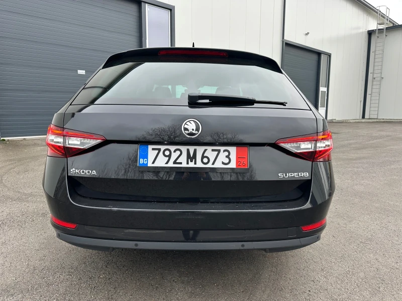 Skoda Superb 2.0TDI DSG, снимка 4 - Автомобили и джипове - 52691225