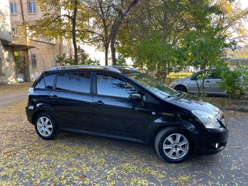 Toyota Corolla verso 2.2 D4D FACELIFT, снимка 2 - Автомобили и джипове - 52884995