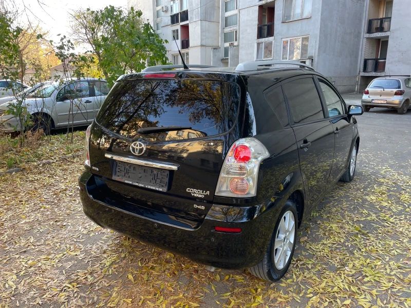 Toyota Corolla verso 2.2 D4D FACELIFT, снимка 4 - Автомобили и джипове - 52884995