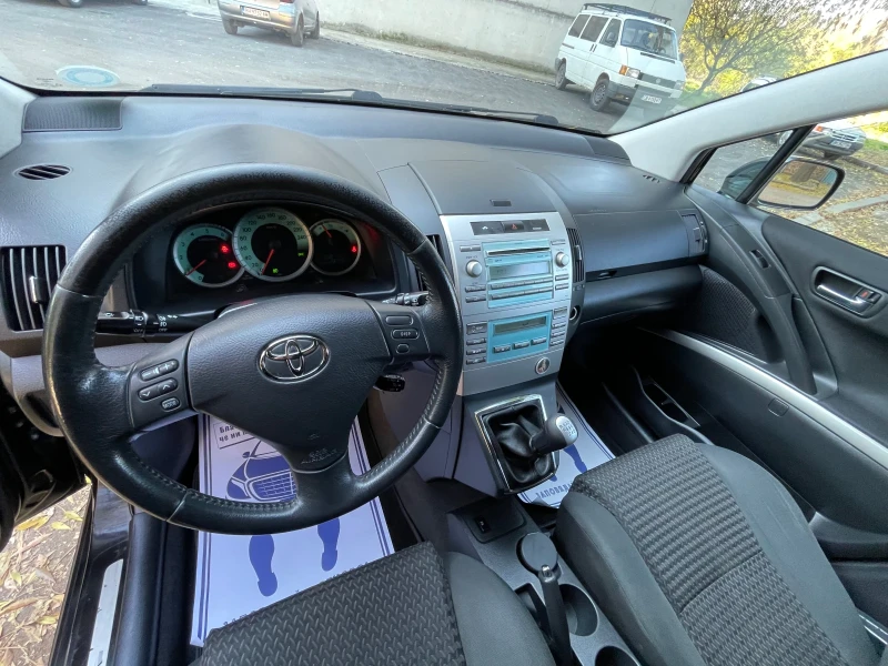 Toyota Corolla verso 2.2 D4D FACELIFT, снимка 11 - Автомобили и джипове - 52884995