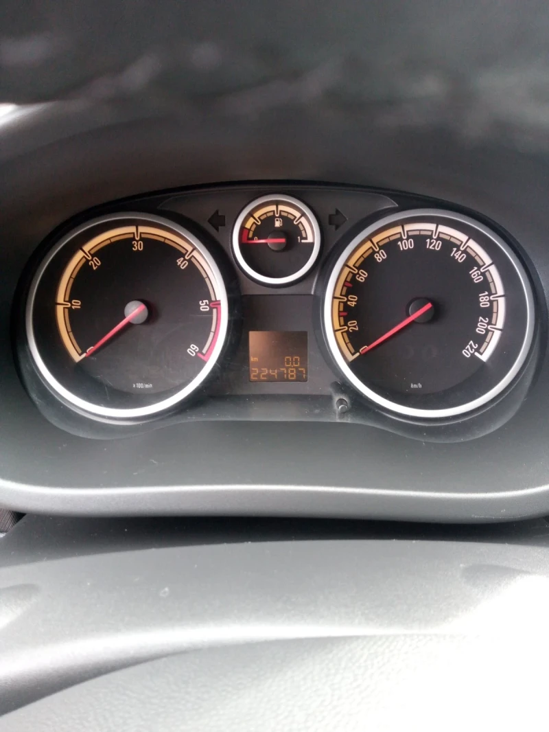 Opel Corsa, снимка 14 - Автомобили и джипове - 53106276