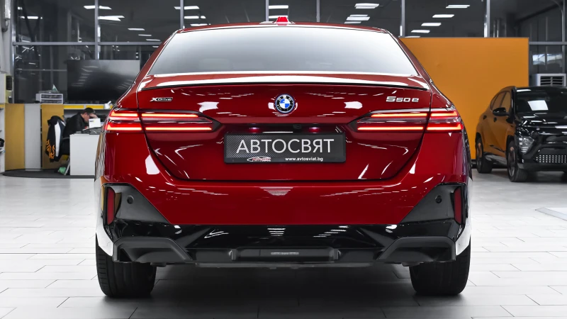 BMW 550 e xDrive M Sport Pro PHEV Steptronic, снимка 3 - Автомобили и джипове - 53164112