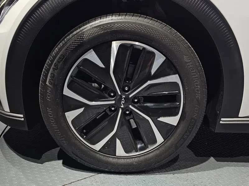 Kia EV6 Long Range Air, снимка 5 - Автомобили и джипове - 55459602