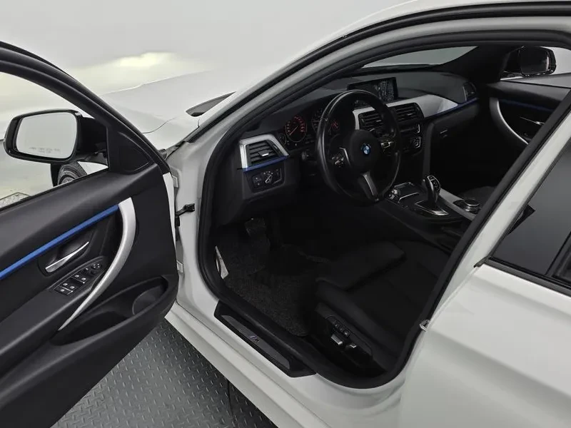 BMW 320 ///M PACK , снимка 11 - Автомобили и джипове - 56293474