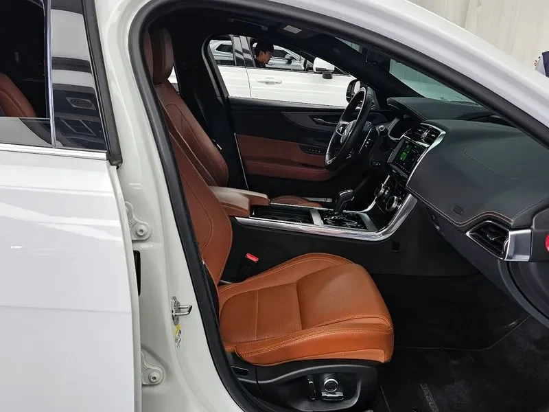 Jaguar XE D180 R-DYNAMIC S/�������/KEYLESS | Mobile.bg � ����������� 11