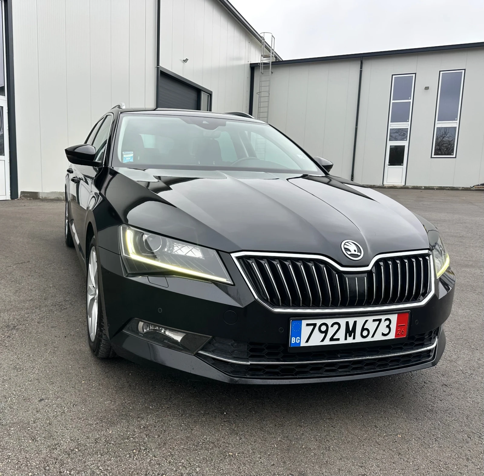 Skoda Superb 2.0TDI DSG, снимка 1