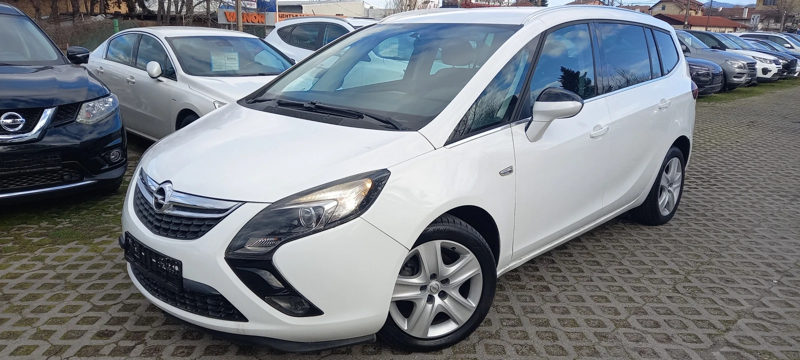 Opel Zafira 1.6i ИЗКЛЮЧИТЕЛА СЕРВИ КНИЖК 7-МЕСТА ОБСЛУЖН УНИКТ