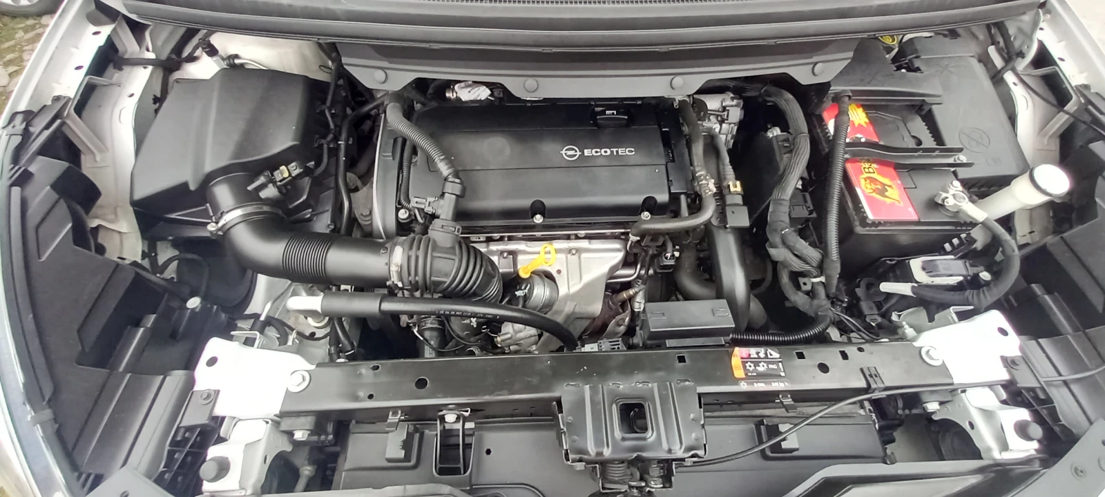 Opel Zafira 1.6i РЕАЛ КМ ИЗКЛЮЧИТЕЛА СЕРВИ КНИЖК 7-МЕСТА ОБСЛЖ, снимка 17 - Автомобили и джипове - 12363859