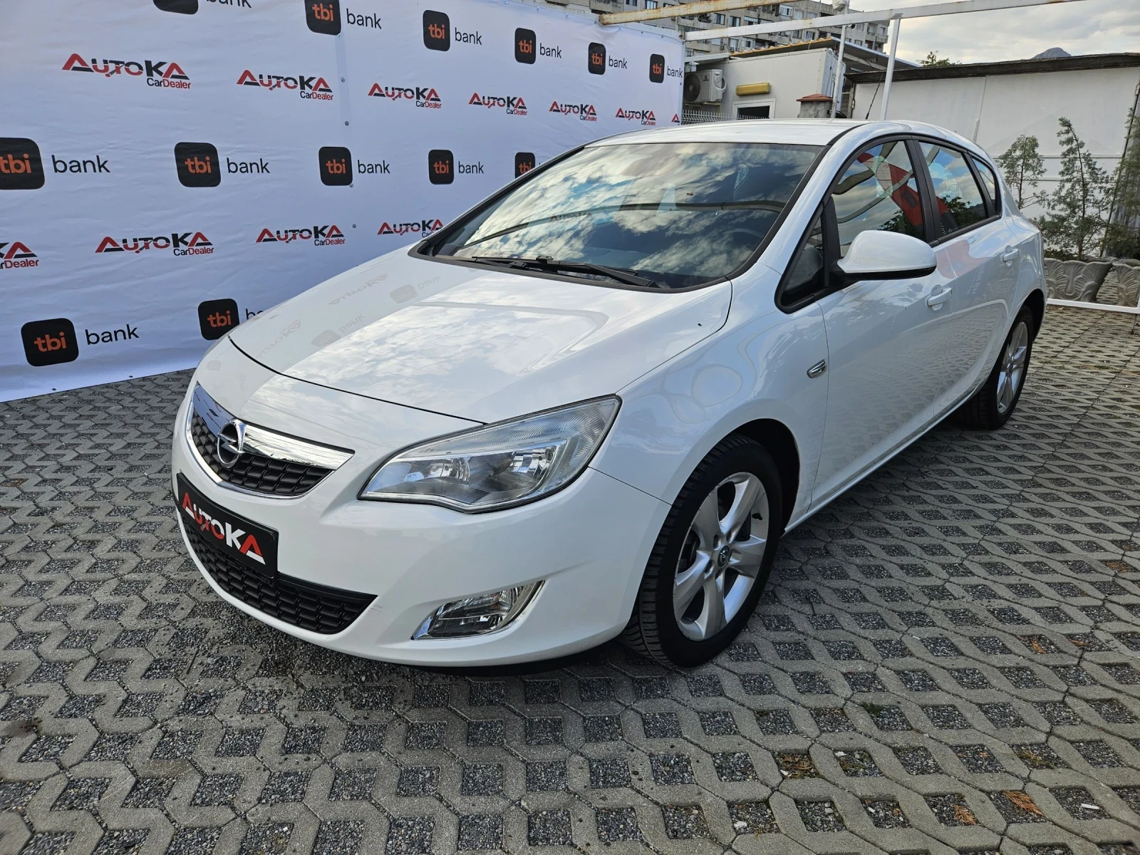 Opel Astra 1.7CDTI-110kc= 6СКОРОСТИ - изображение 6