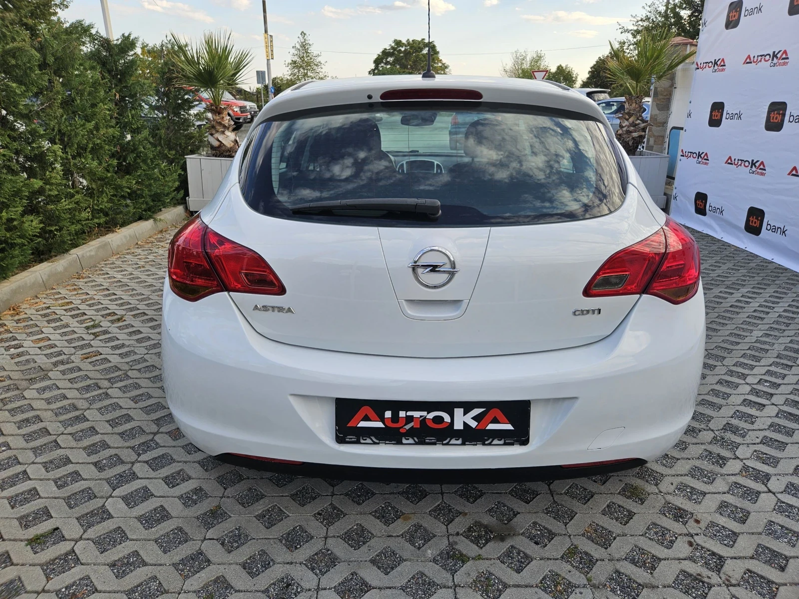 Opel Astra 1.7CDTI-110kc= 6СКОРОСТИ - изображение 4