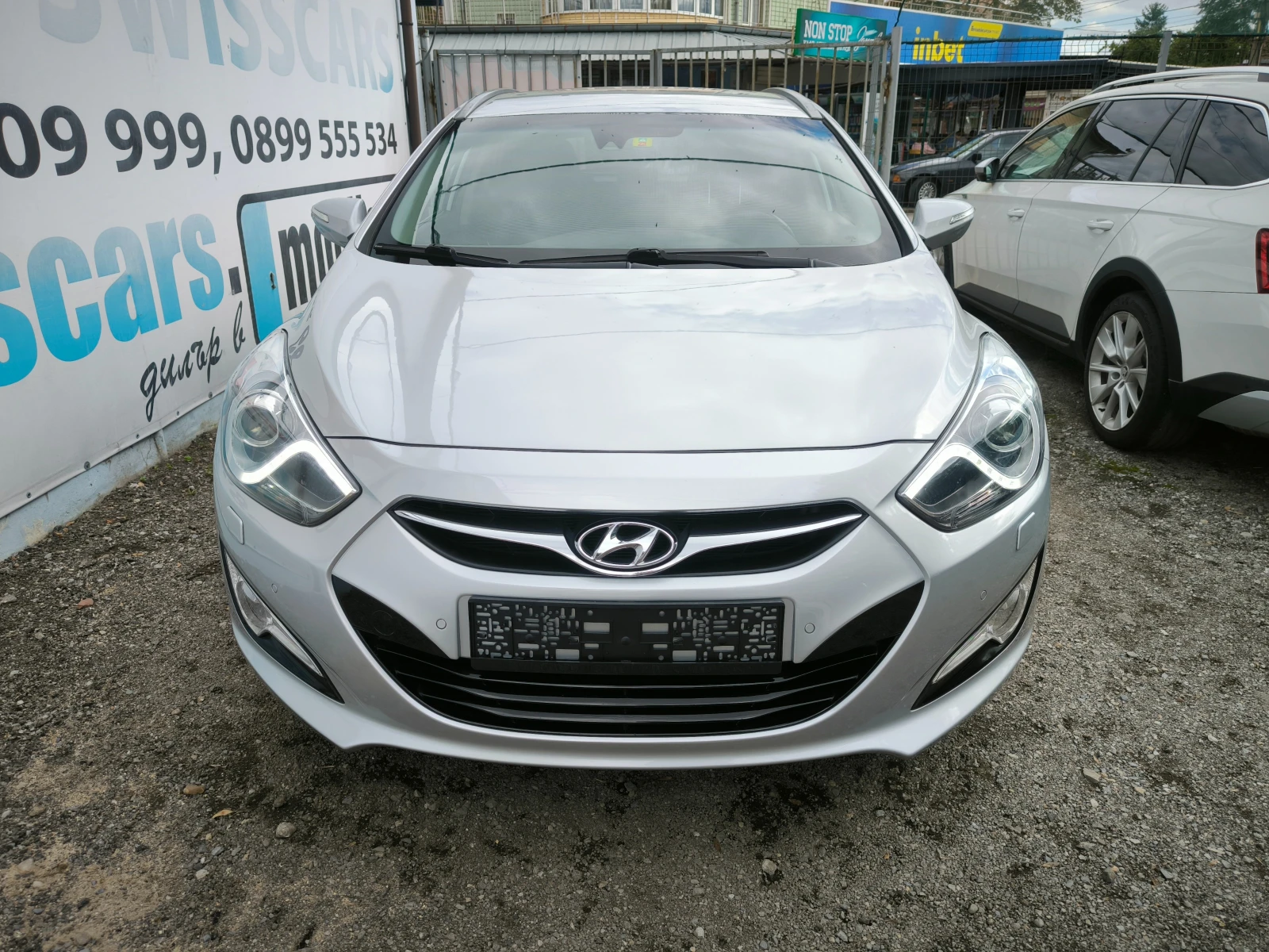 Hyundai I40 2.0i автоматик Швейцария навигация ксенон  - изображение 2